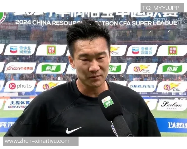 国安与上港激战正酣谁能在这场巅峰对决中笑到最后